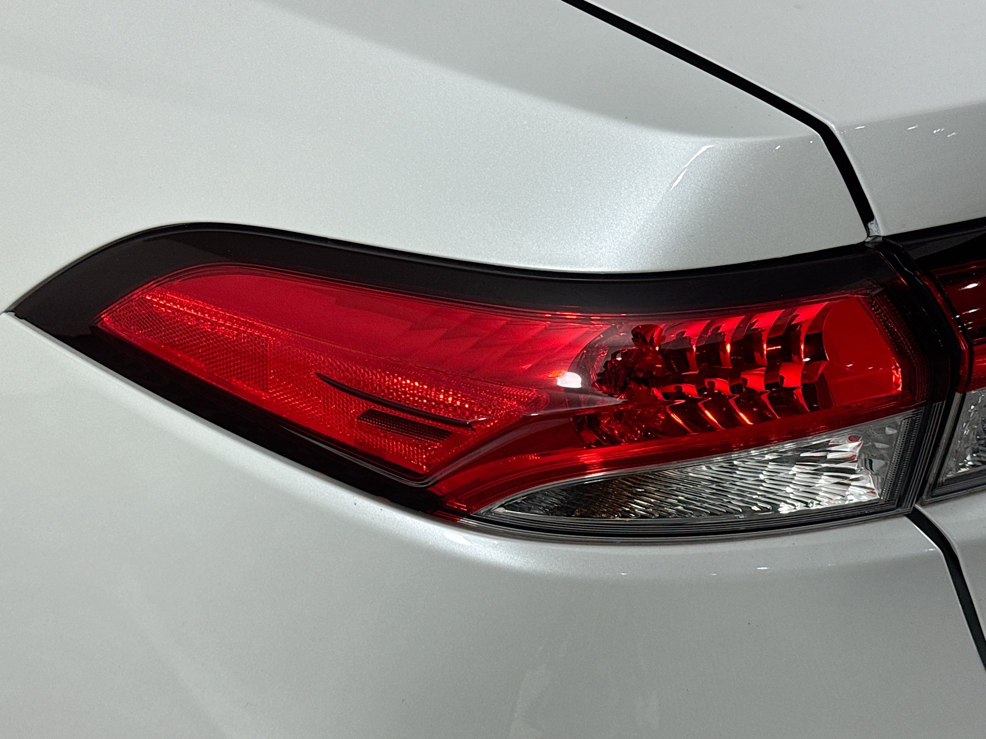 Used 2022 Toyota Corolla LE FWD image 34