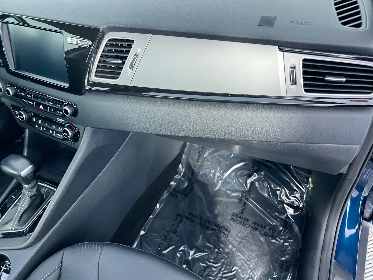 Used 2019 Kia Niro Touring FWD image 27