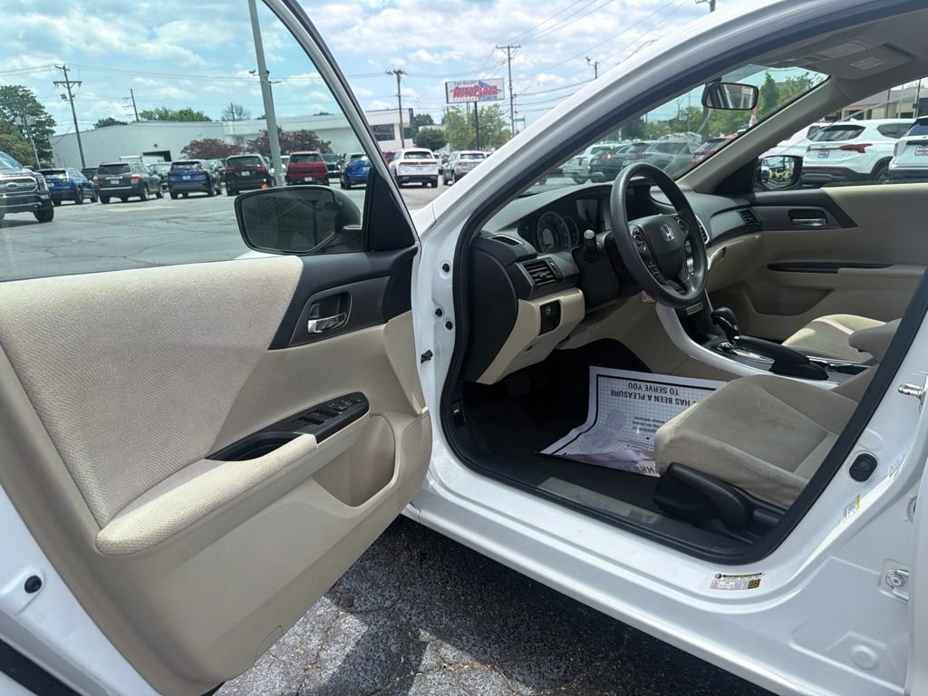 Used 2013 Honda Accord LX image 14