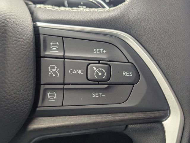 New 2025 Jeep Grand Cherokee Limited image 12