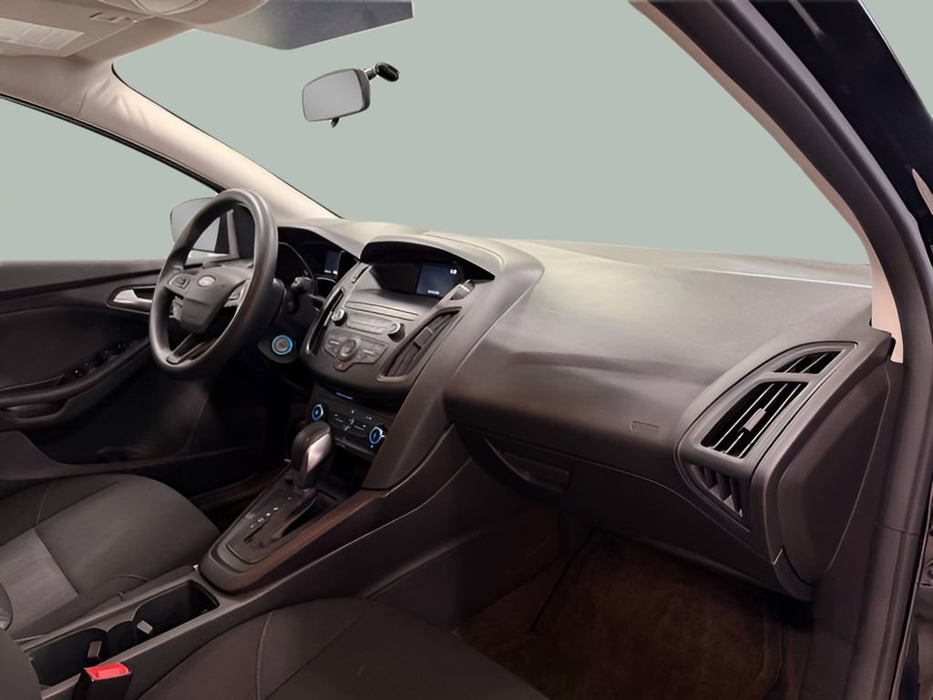 Used 2018 Ford Focus SE image 30