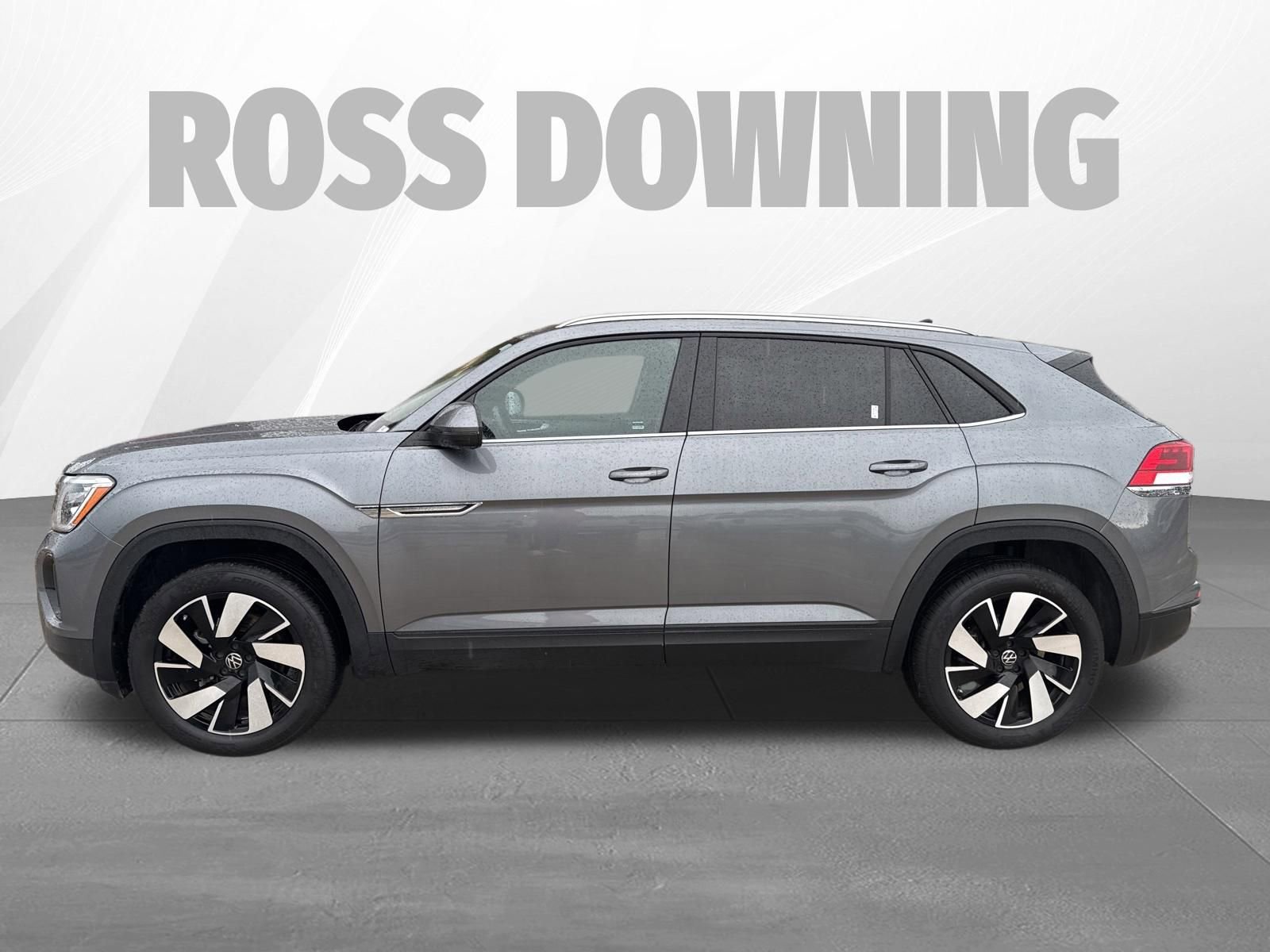 Used 2025 Volkswagen Atlas Cross Sport SE FWD image 3