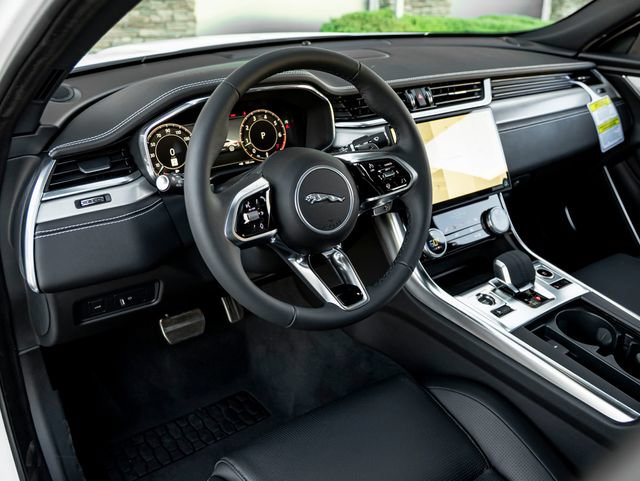 New 2024 Jaguar XF R-Dynamic SE AWD/4WD image 17