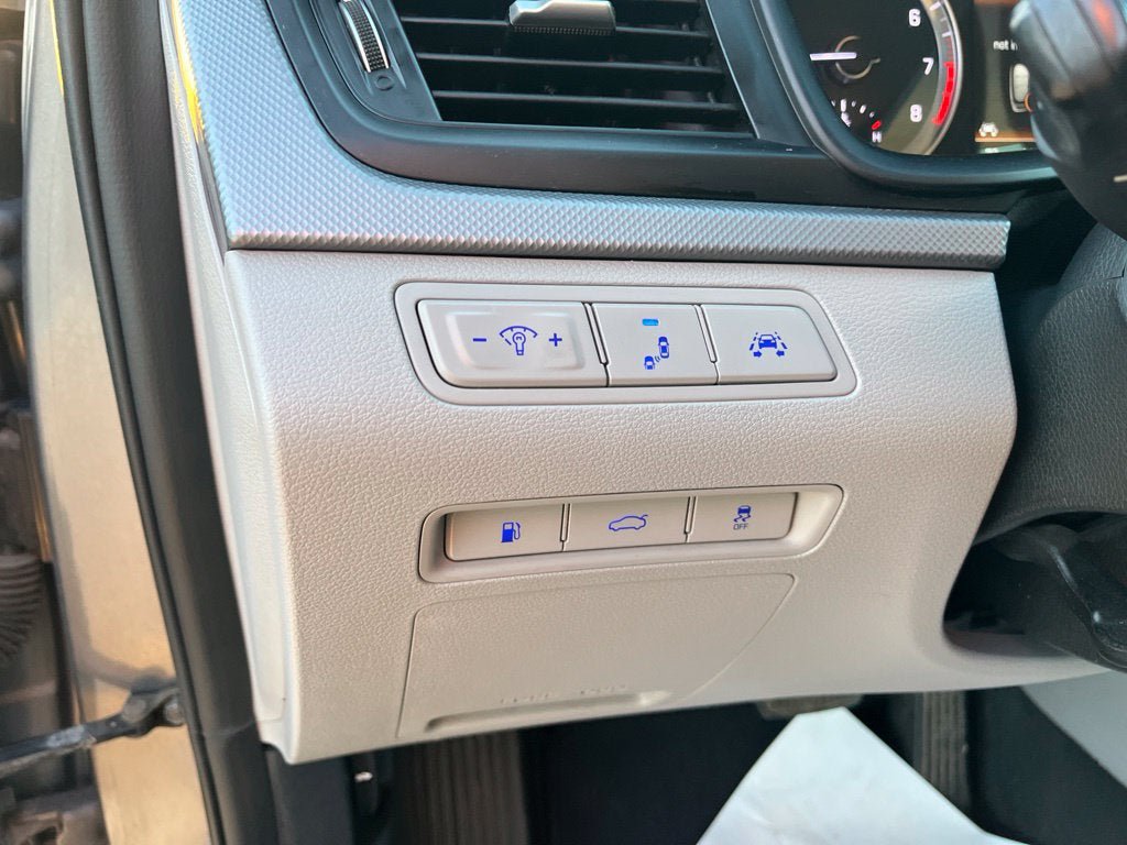 Used 2019 Hyundai Sonata SEL w/ Tech Package 02 FWD image 19