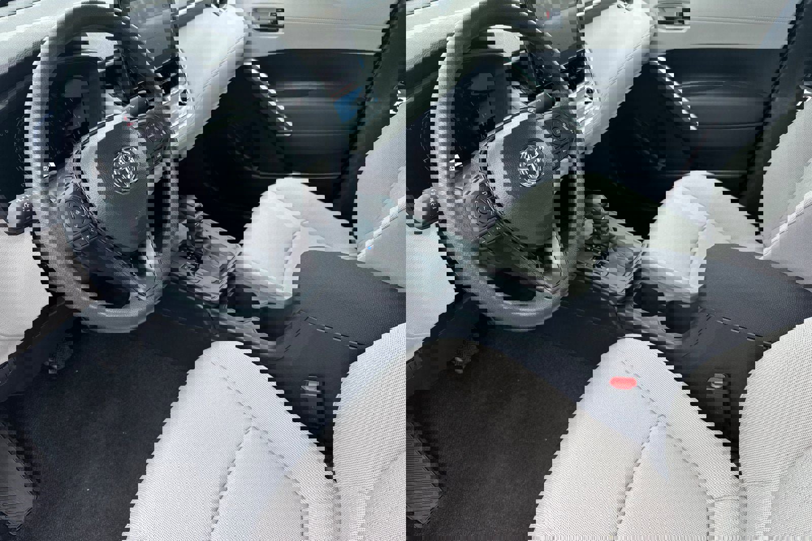 New 2026 Toyota Corolla Cross L FWD image 11