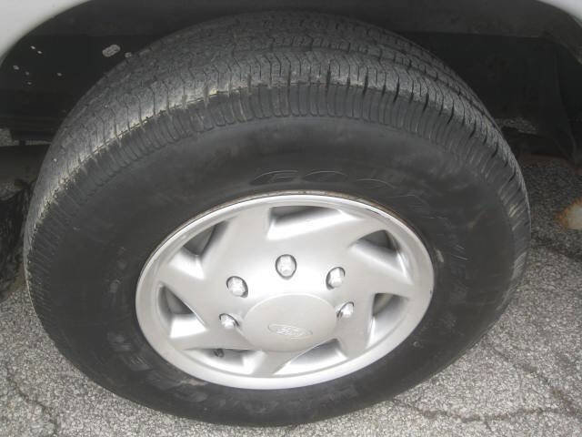 Used 2013 Ford E-350 and Econoline 350 Extended Super Duty w/ PWR Group image 40