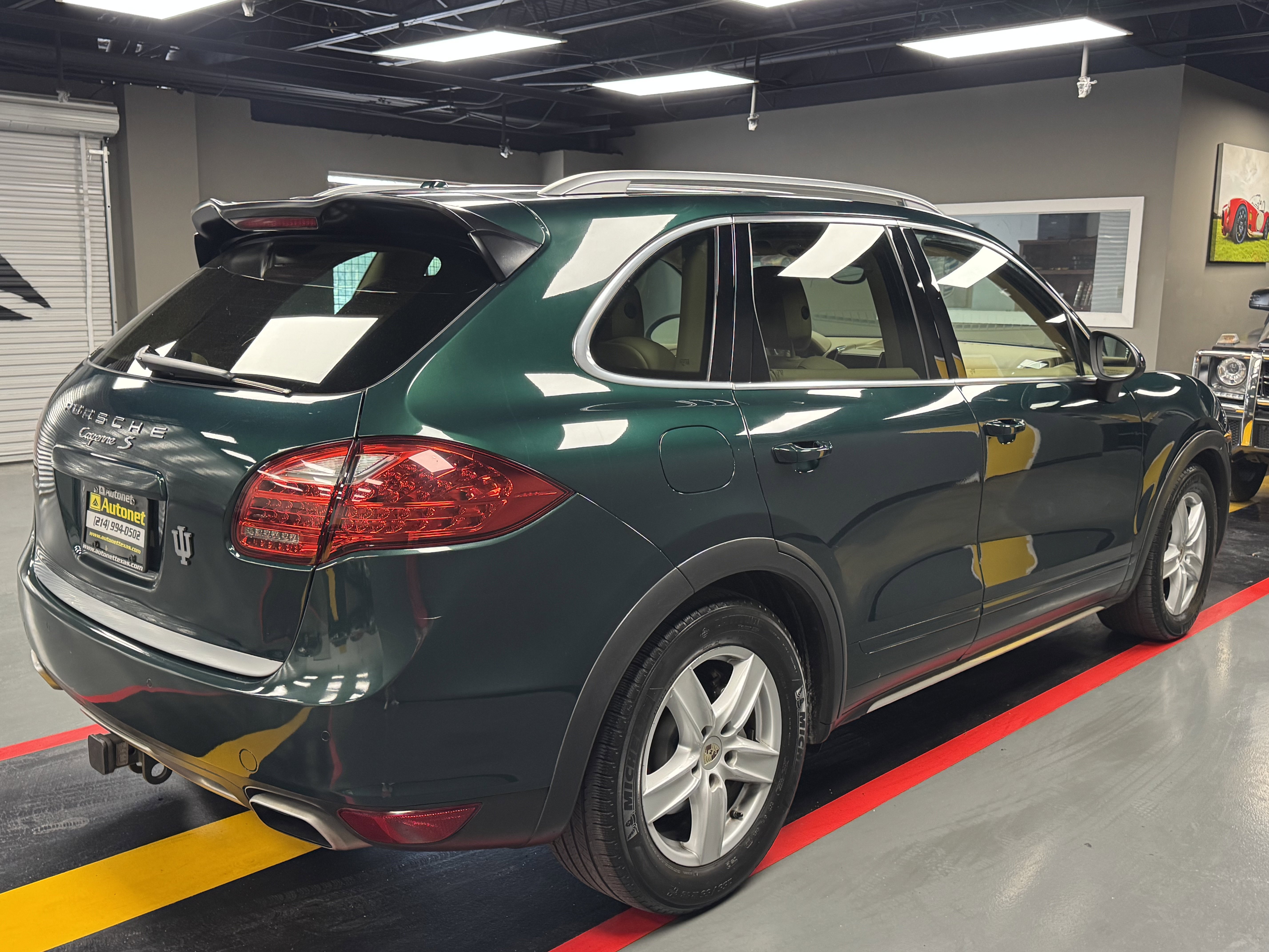 Used 2012 Porsche Cayenne S AWD/4WD image 6