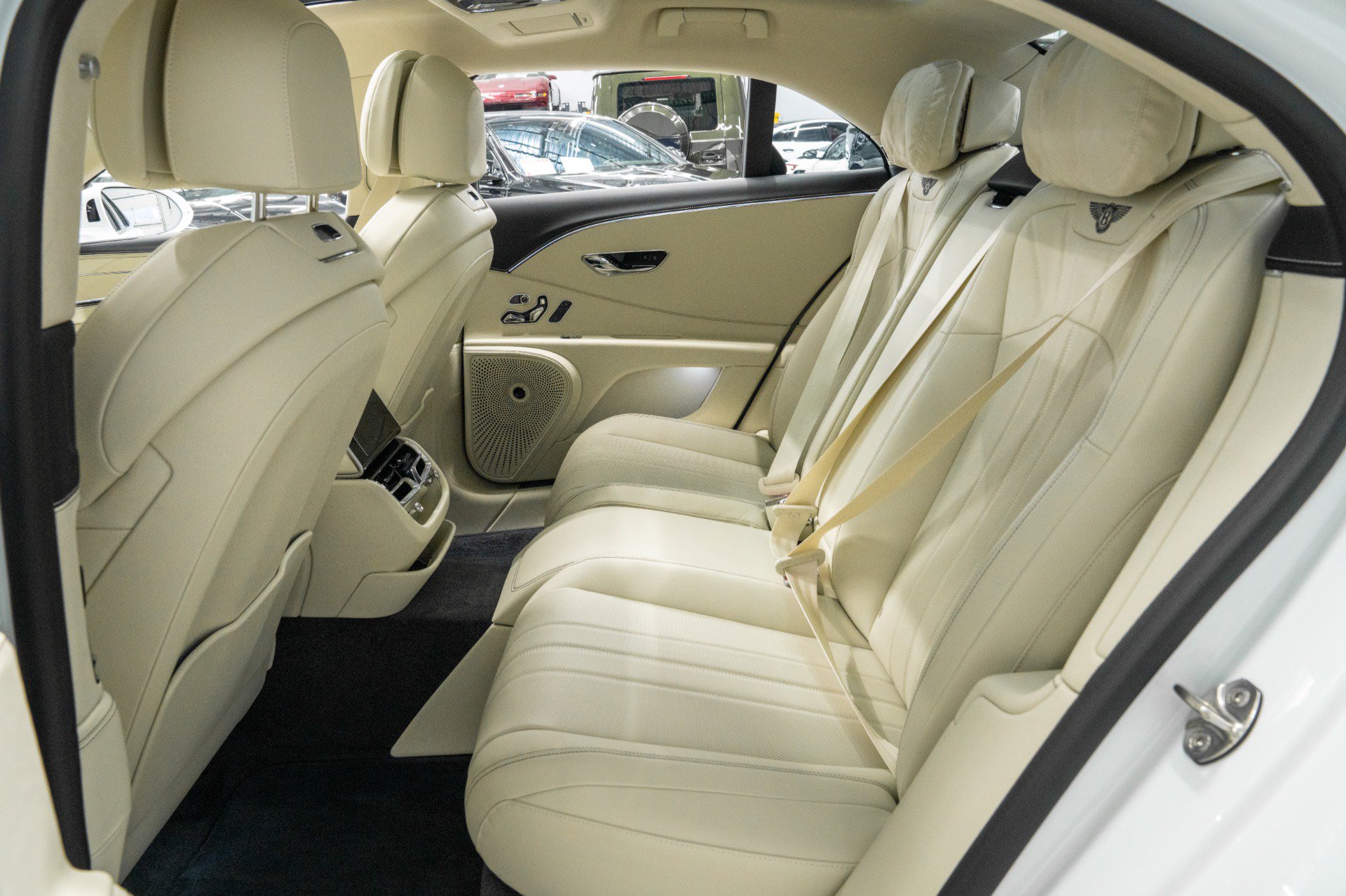 Used 2024 Bentley Flying Spur V8 AWD/4WD image 26