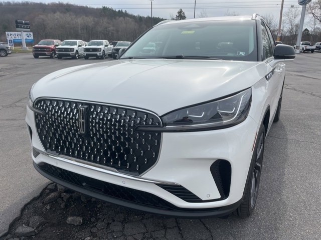 New 2025 Lincoln Aviator Reserve w/ Luxury Package image 4