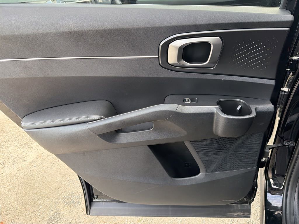 Certified 2025 Kia Sorento S w/ Panoramic Sunroof Package FWD image 24