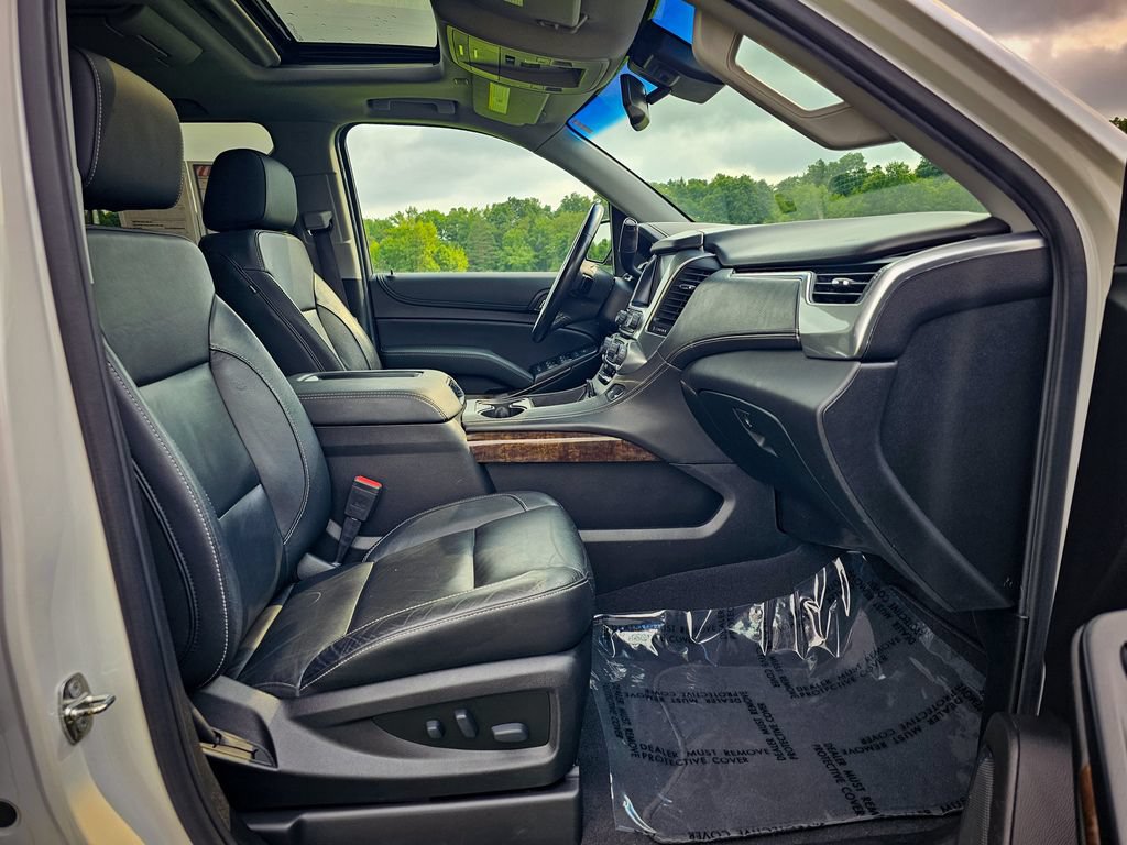Used 2019 Chevrolet Suburban LT AWD/4WD image 47