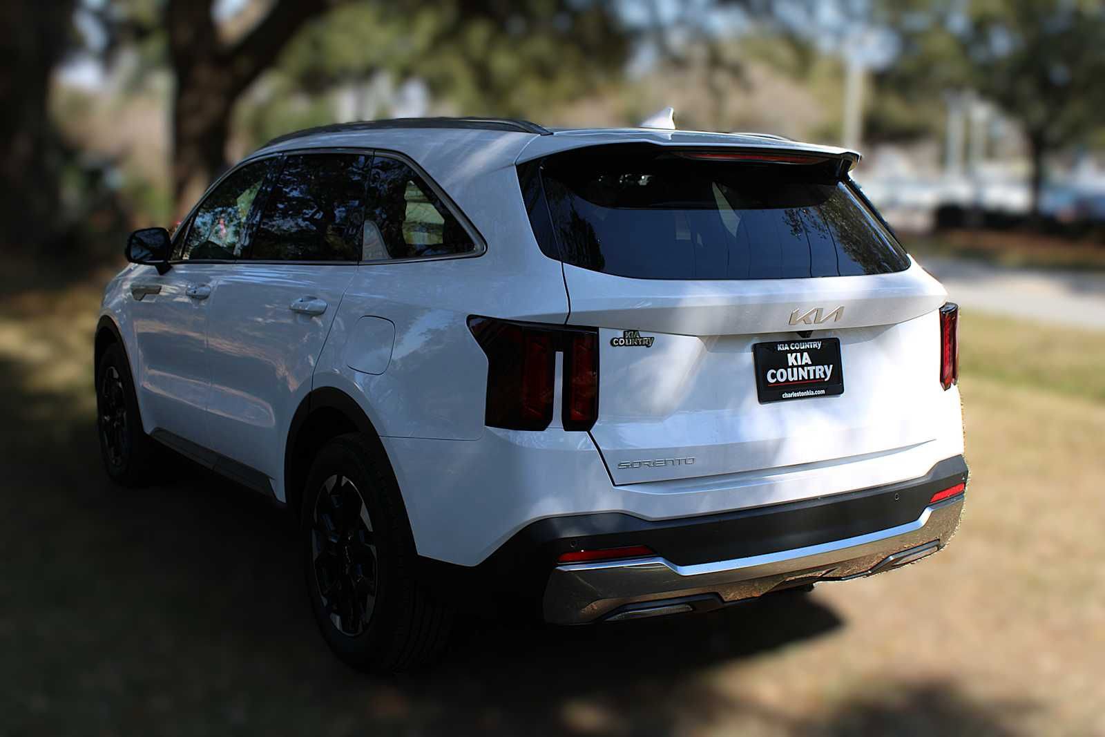 New 2026 Kia Sorento S w/ S Panoramic Sunroof Package FWD image 12