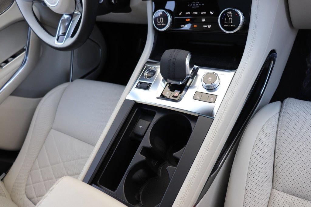 Used 2021 Jaguar F-PACE S AWD/4WD image 54
