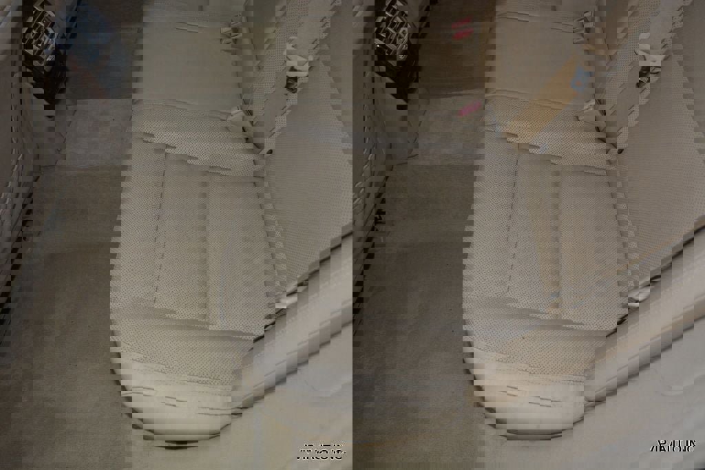 Used 2010 Mercedes-Benz S 550 4MATIC image 27