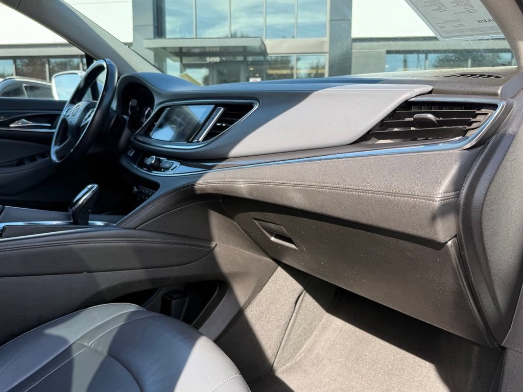 Used 2019 Buick Enclave Essence FWD image 19