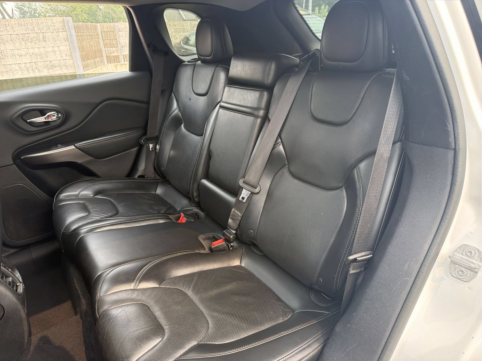 Used 2019 Jeep Cherokee Limited AWD/4WD image 21