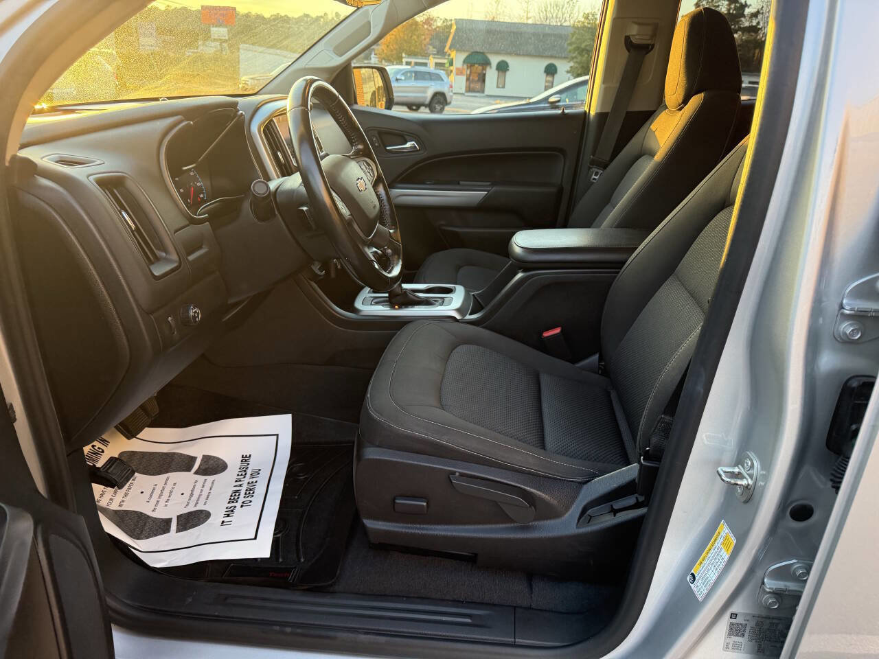 Used 2019 Chevrolet Colorado LT w/ Redline Special Edition image 16