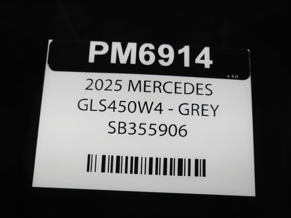Used 2025 Mercedes-Benz GLS 450 4MATIC image 41