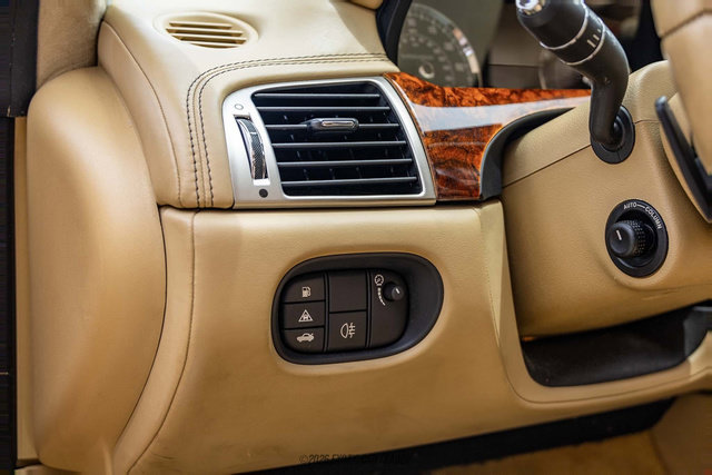 Used 2010 Jaguar XKR R RWD image 34