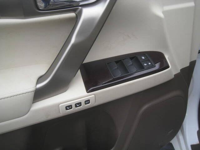 Used 2015 Lexus GX 460 w/ Premium Package AWD/4WD image 20