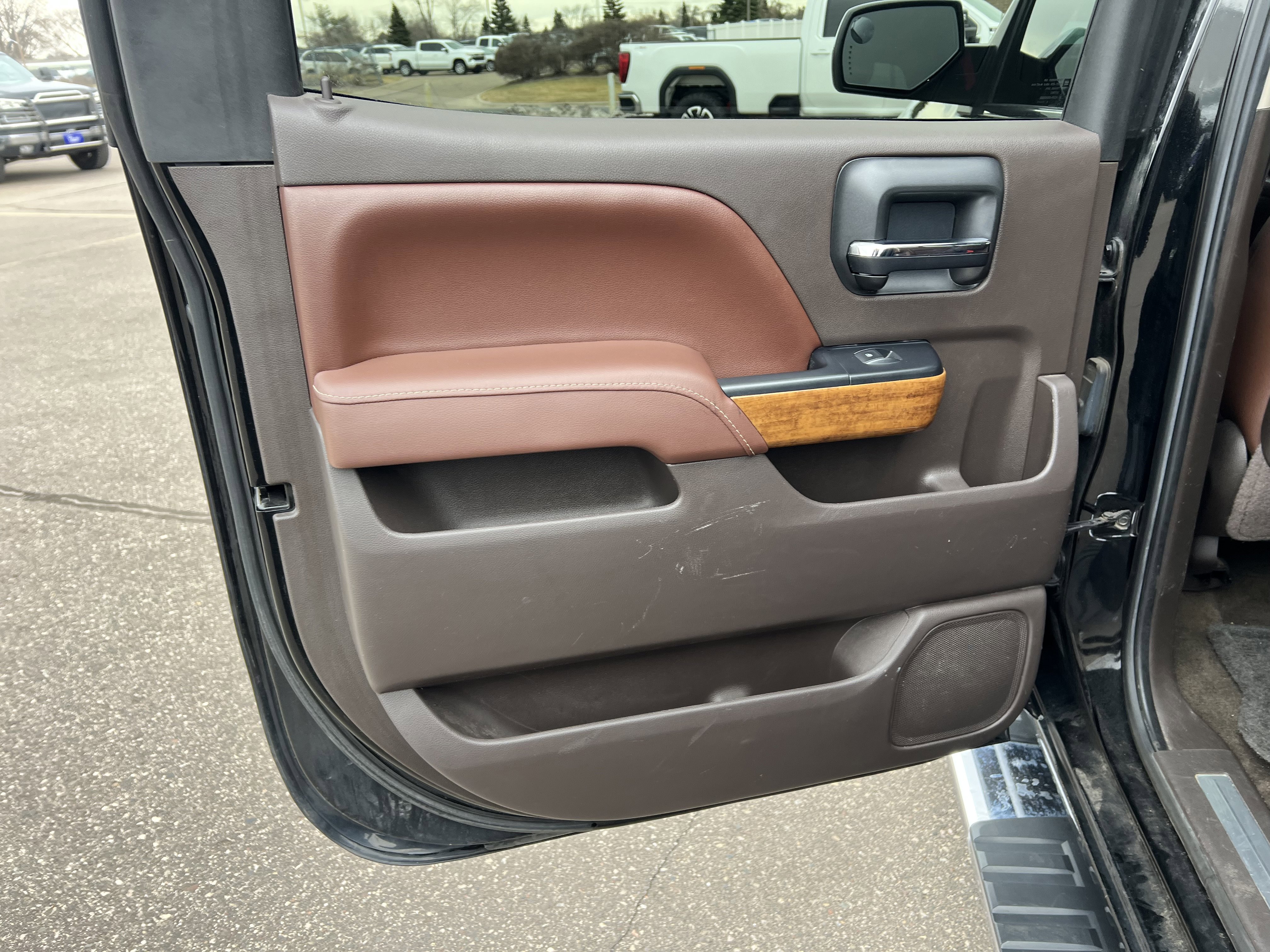 Used 2015 Chevrolet Silverado 1500 High Country w/ High Country Premium Package image 11