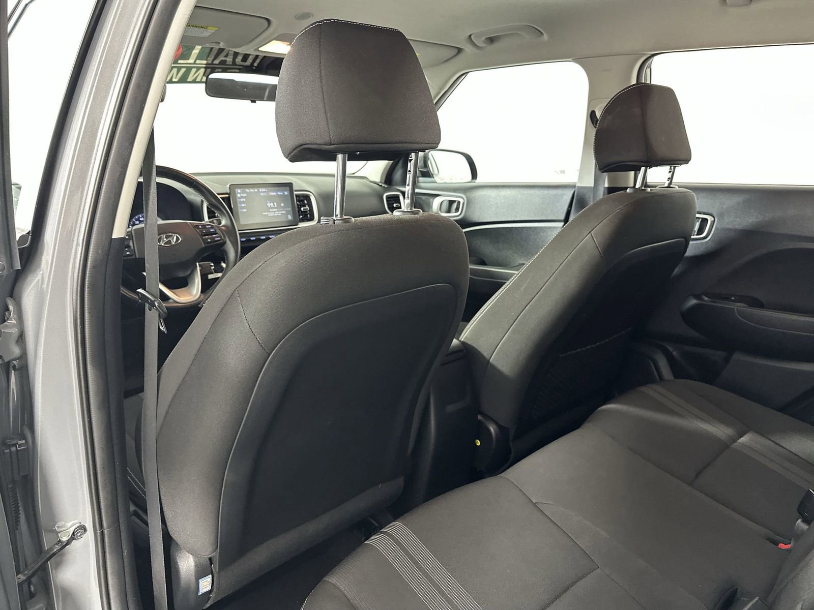 Used 2021 Hyundai Venue SEL w/ Cargo Package image 23