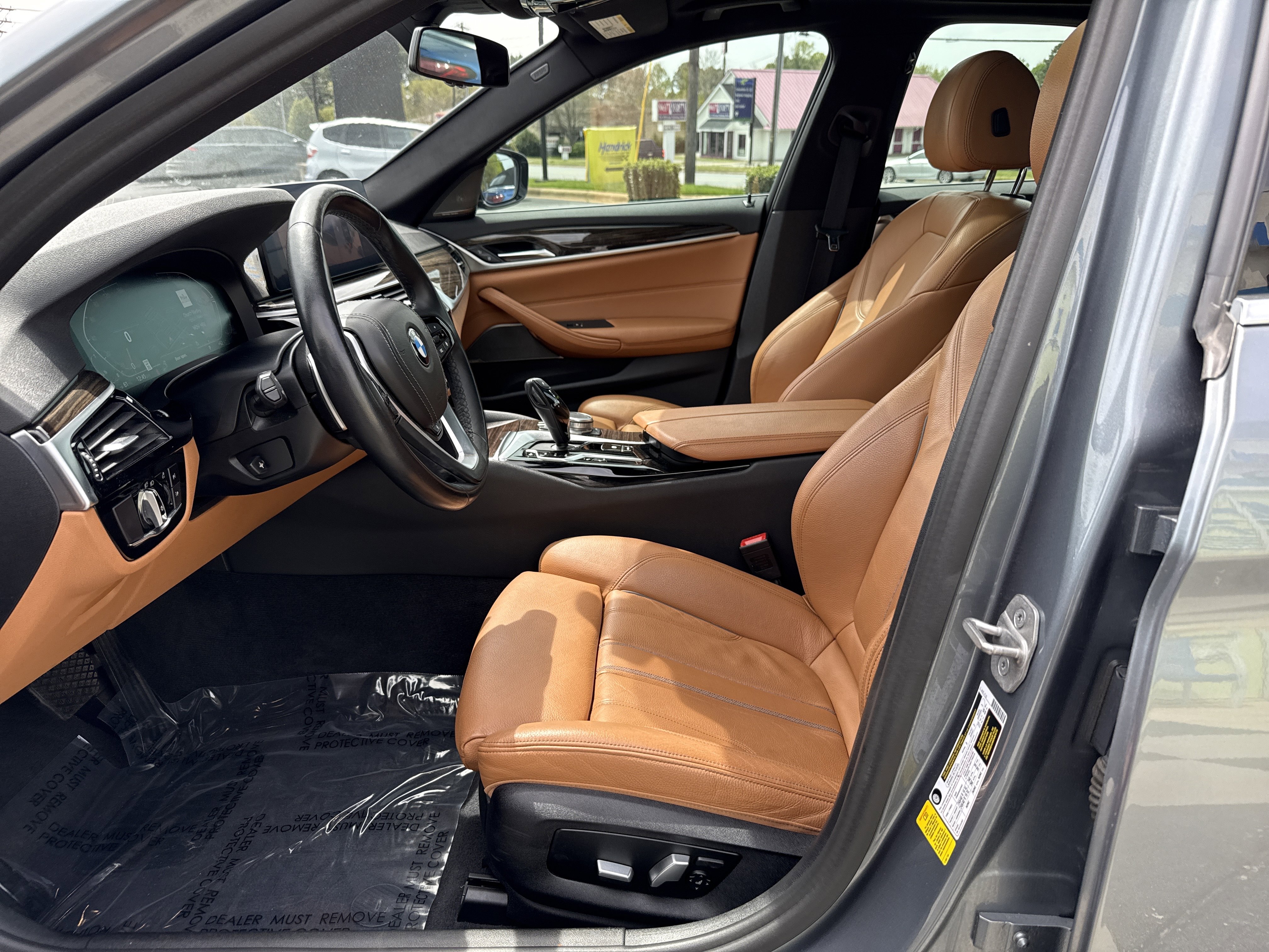 Used 2021 BMW 540i w/ Premium Package image 16