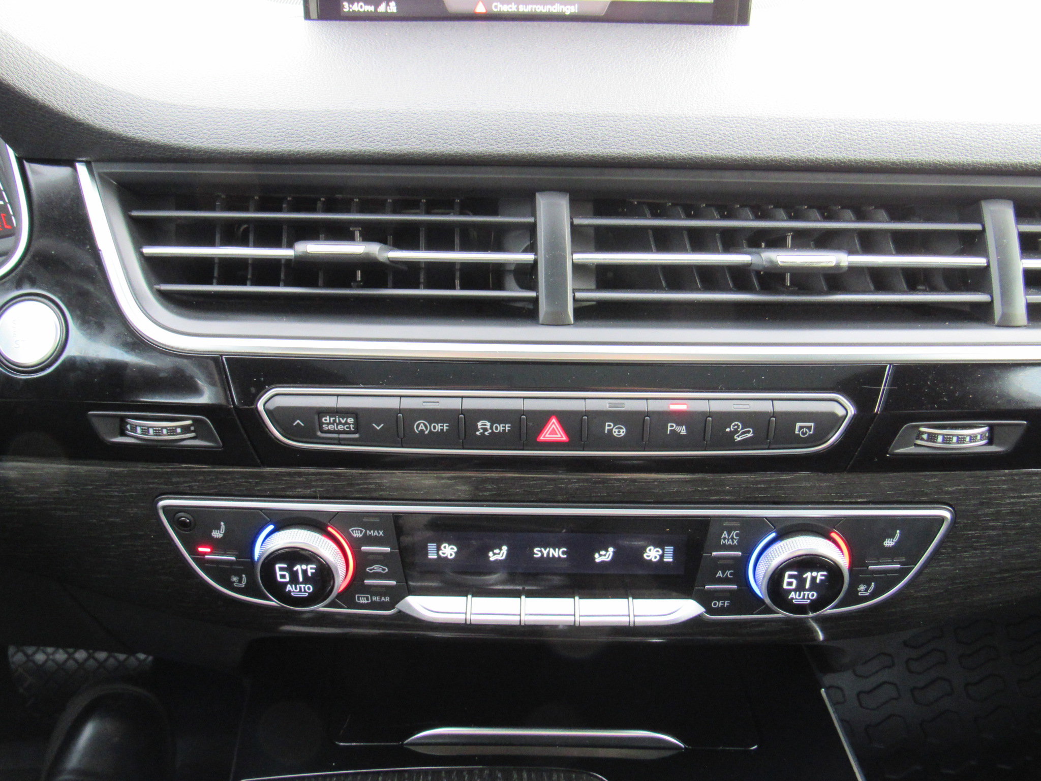 Used 2019 Audi Q7 3.0T Prestige image 24