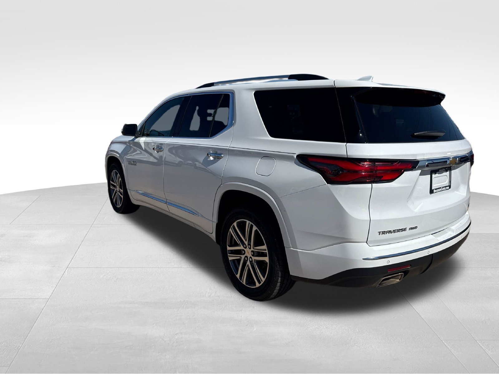 Used 2023 Chevrolet Traverse High Country w/ LPO, Floor Liner Package AWD/4WD image 17