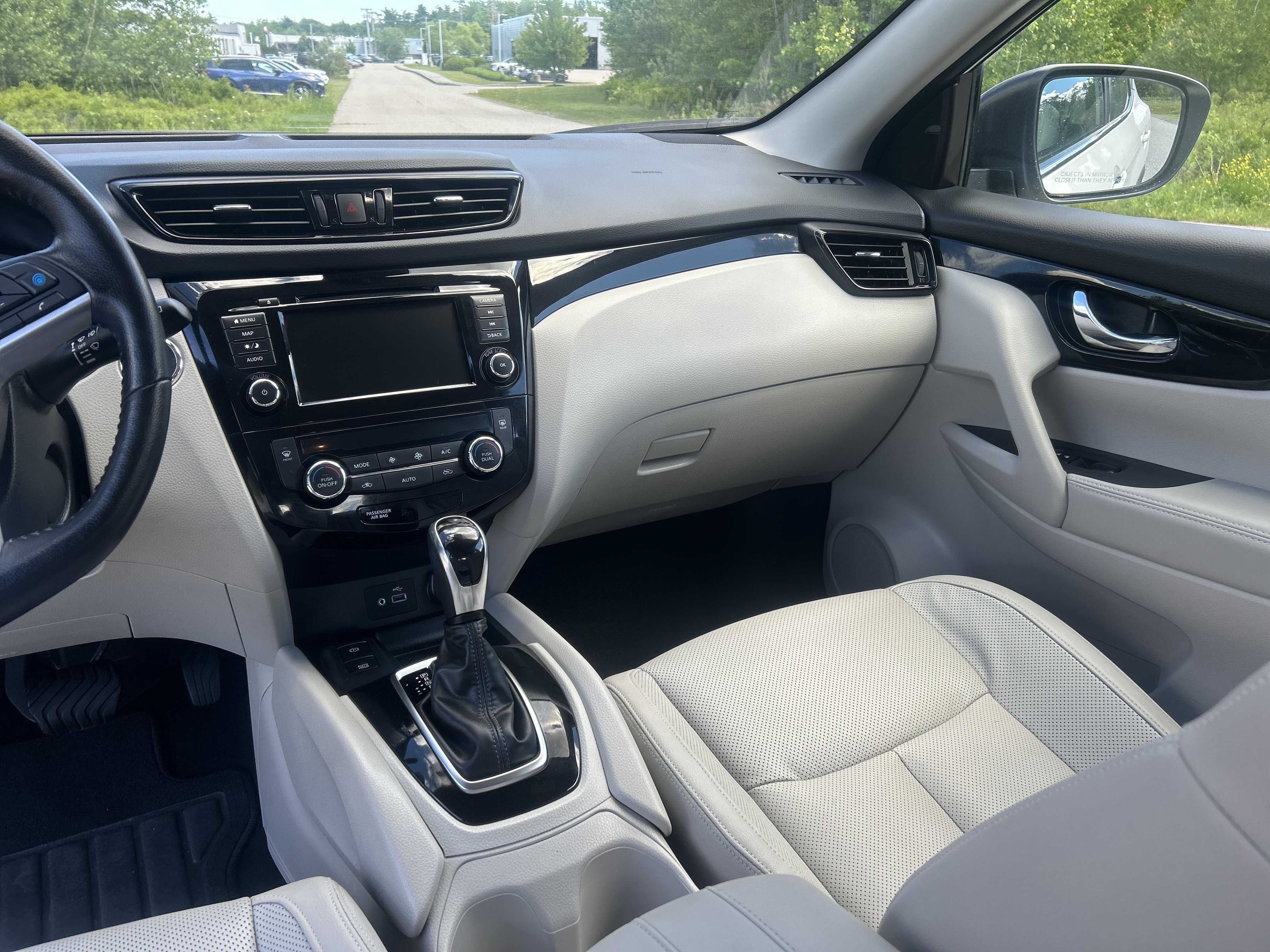 Certified 2022 Nissan Rogue Sport SL AWD/4WD image 19