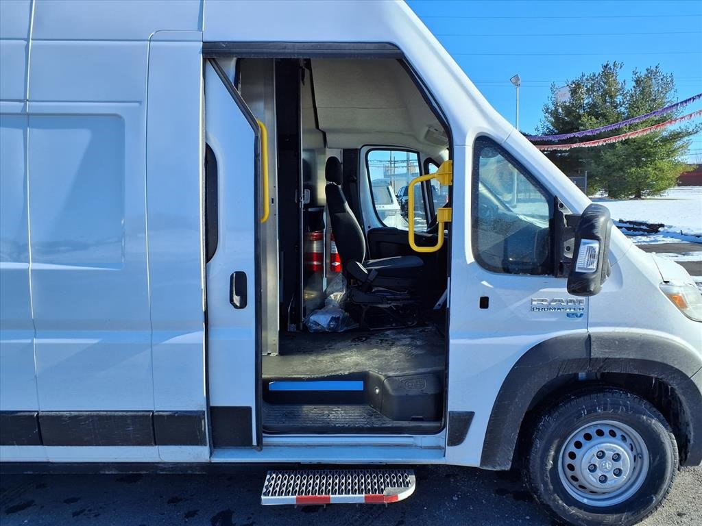 Used 2024 RAM ProMaster 3500 w/ Delivery Van Package image 3