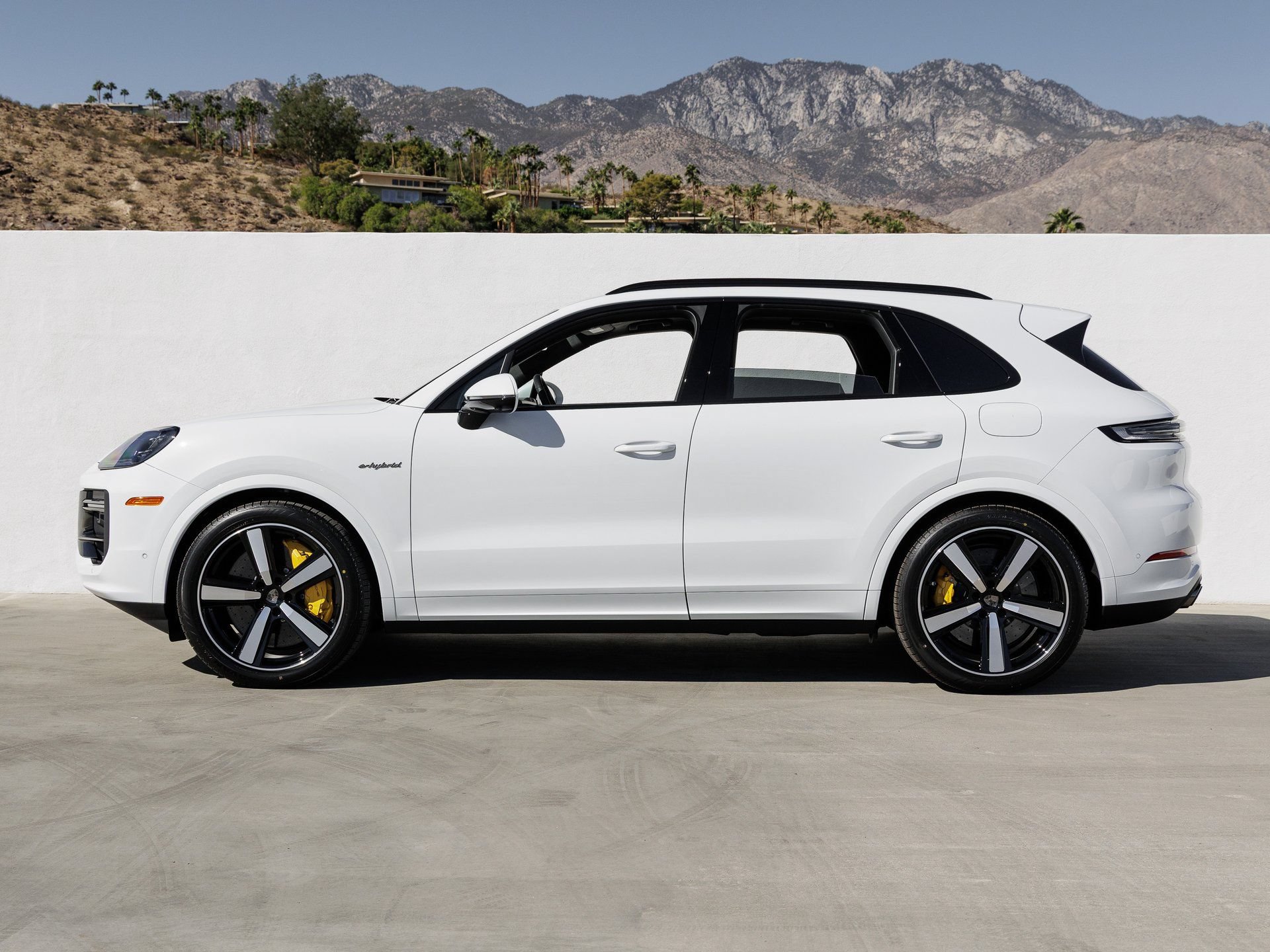 New 2026 Porsche Cayenne Turbo AWD/4WD image 2