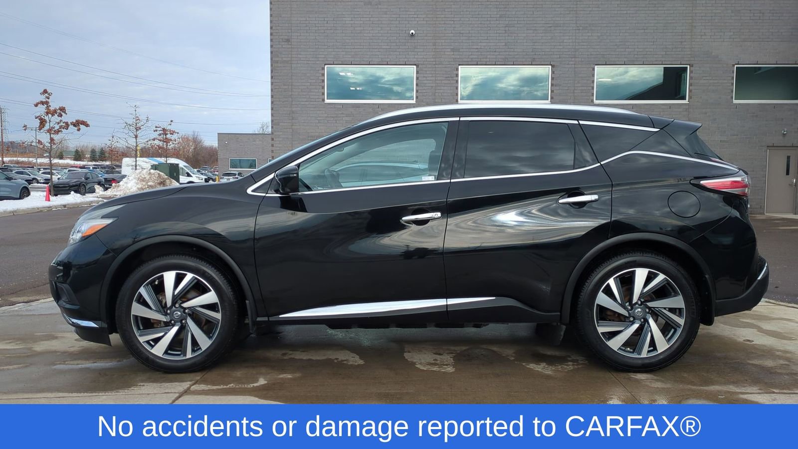 Used 2018 Nissan Murano Platinum image 2