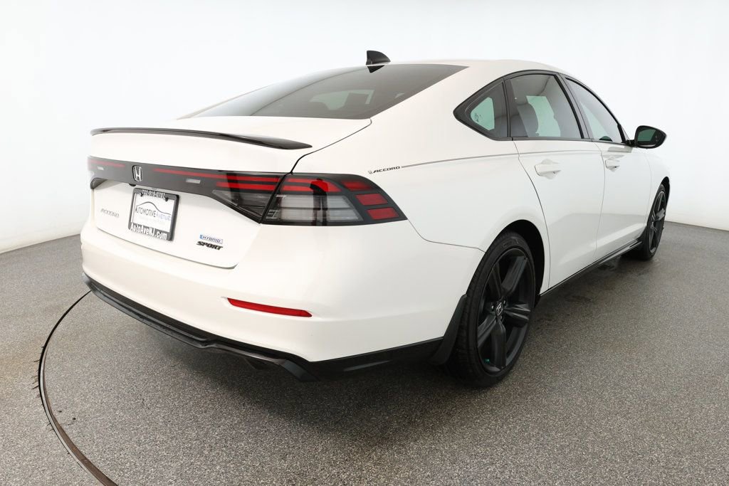Used 2025 Honda Accord Sport image 4