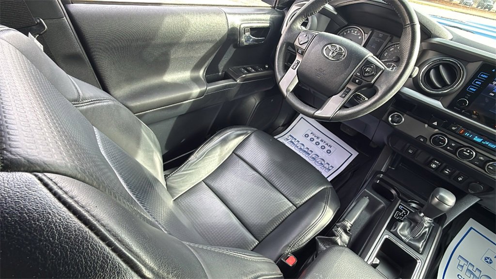 Used 2018 Toyota Tacoma TRD Sport image 15