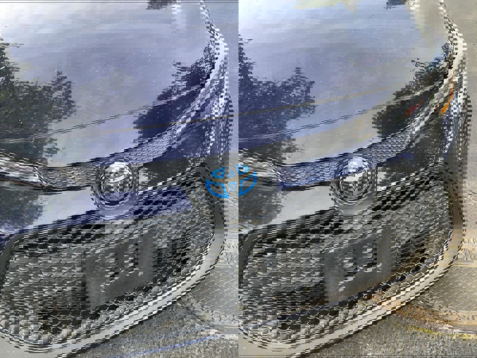 Used 2022 Toyota Corolla LE image 30