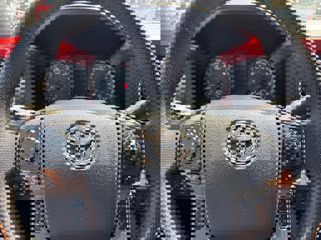 Used 2018 Toyota Tacoma TRD Off-Road image 15