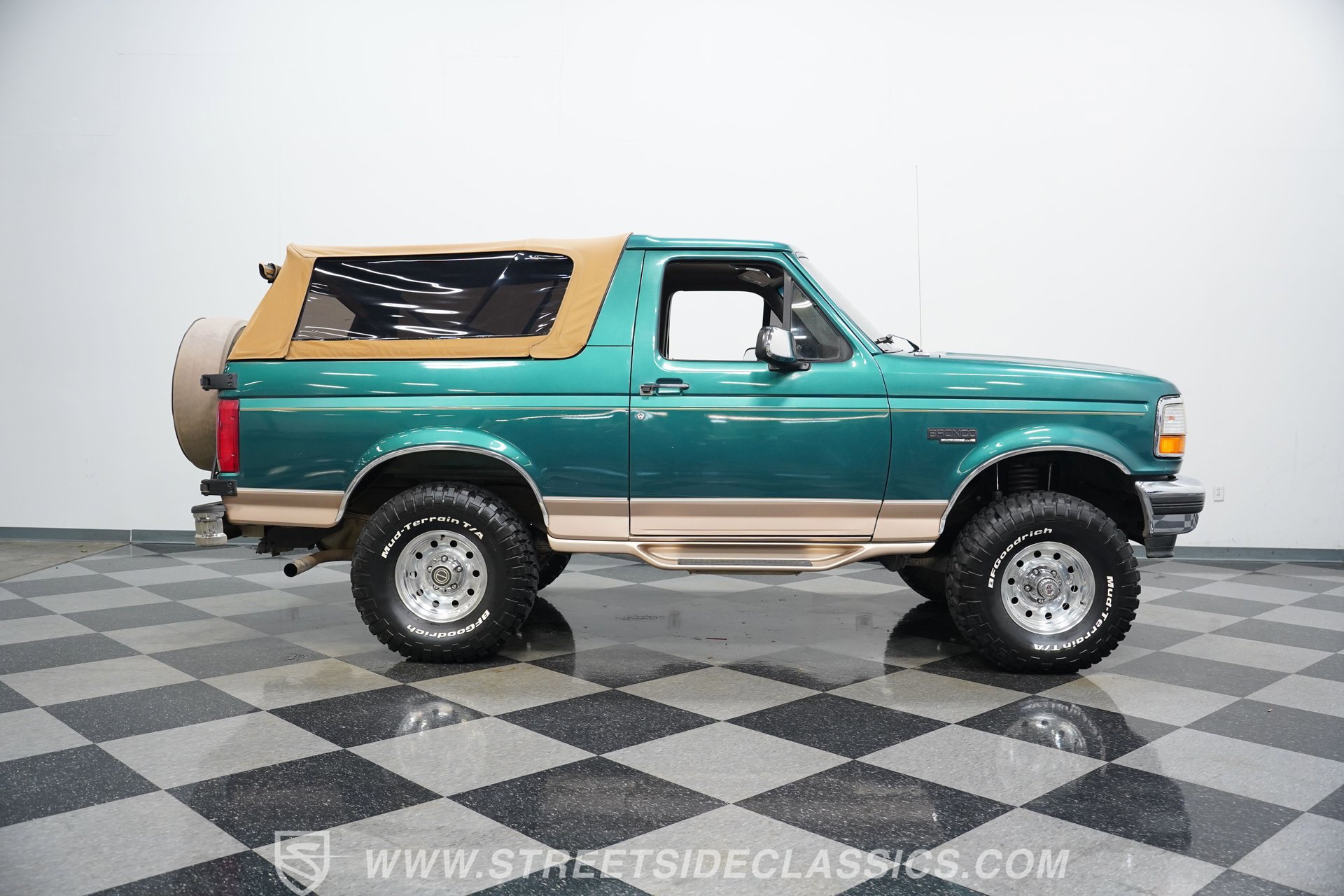 Used 1996 Ford Bronco Eddie Bauer image 14
