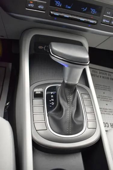 Used 2025 Hyundai Kona SEL FWD image 34