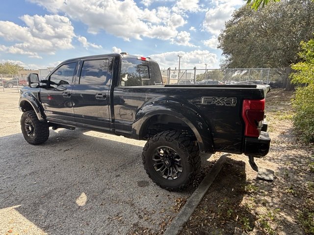 Used 2022 Ford F250 Lariat w/ Black Appearance Package image 9