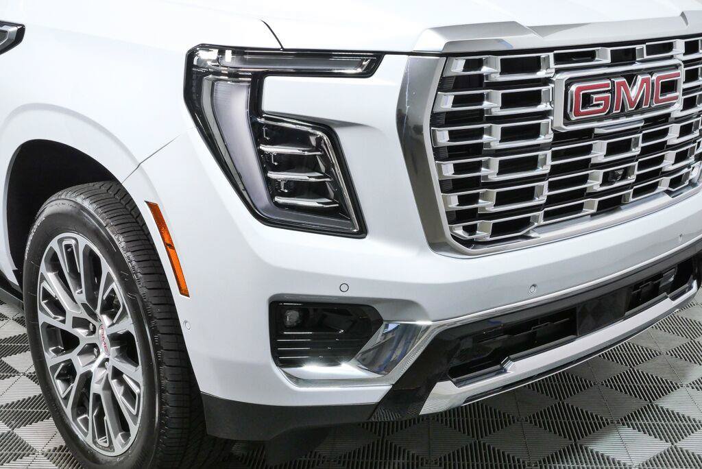 Certified 2026 GMC Yukon Denali w/ Sun & Power Step Package AWD/4WD image 35