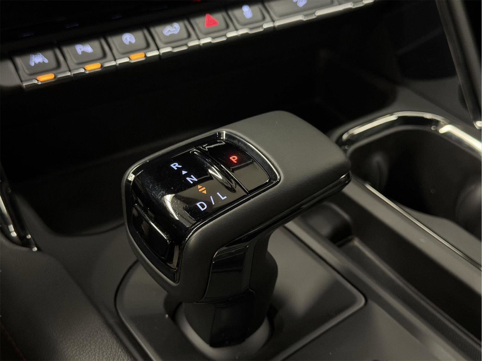 Certified 2024 GMC Sierra 1500 AT4 w/ AT4 Premium Package AWD/4WD image 17