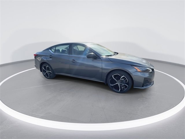 New 2025 Nissan Altima 2.5 SR image 2