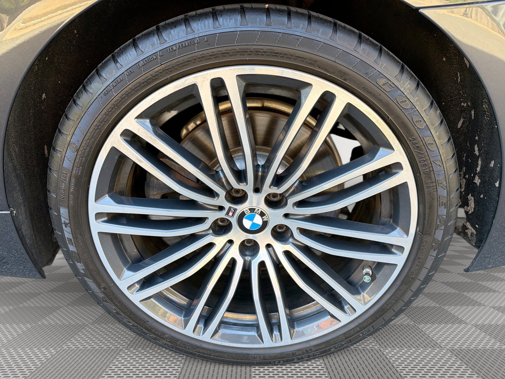 Used 2018 BMW 540i xDrive w/ M Sport Package AWD/4WD image 29