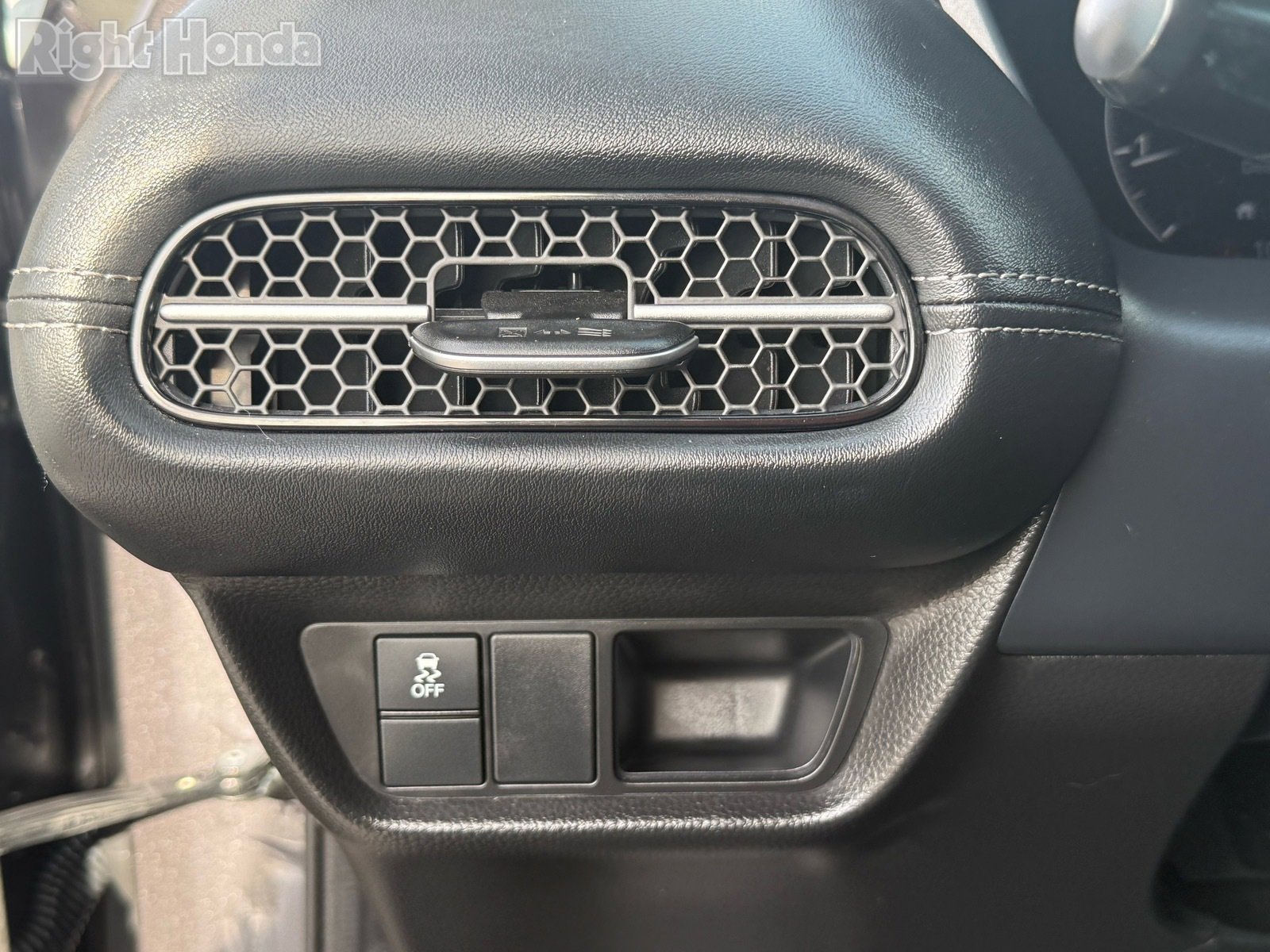 Used 2025 Honda HR-V EX-L image 14