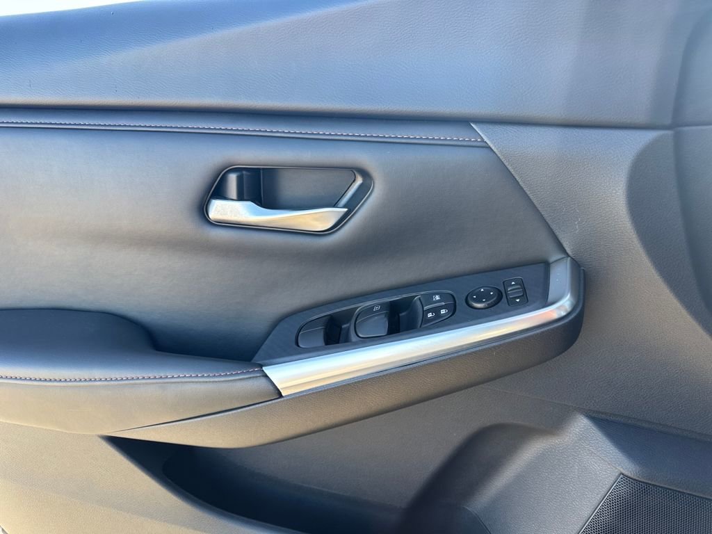 Used 2023 Nissan Sentra SR w/ Midnight Edition Package image 21