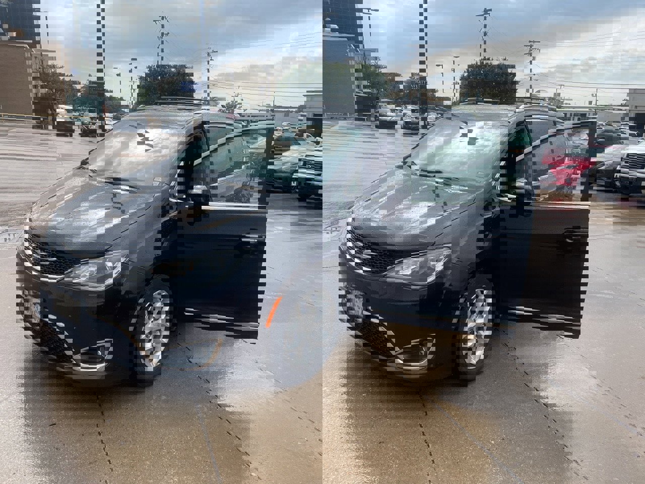 Used 2018 Chrysler Pacifica Touring-L Plus w/ Tire & Wheel Group