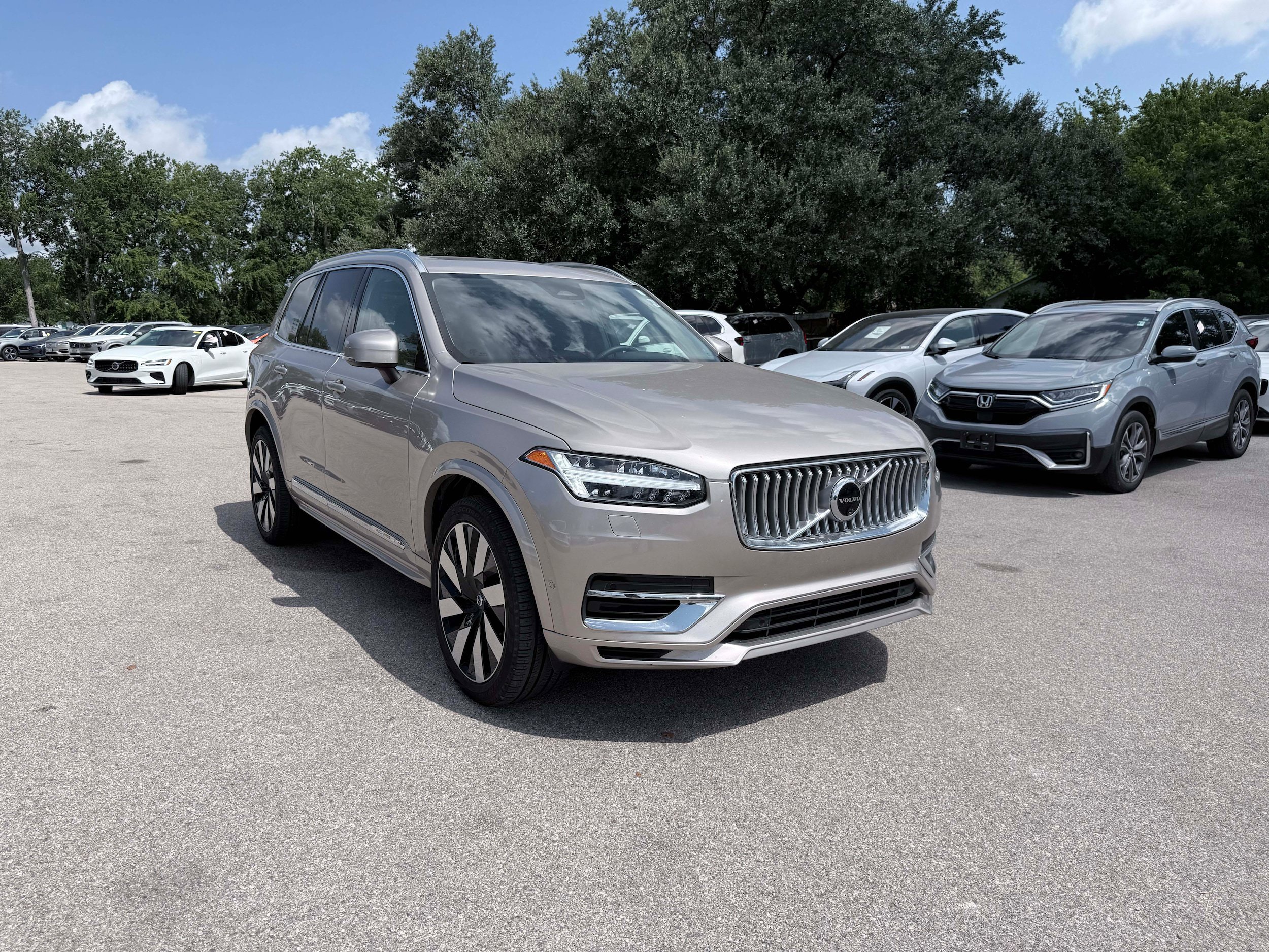 Certified 2024 Volvo XC90 T8 Plus w/ Protection Package Premier AWD/4WD image 8