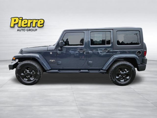 Used 2016 Jeep Wrangler Unlimited Sahara w/ Connectivity Group AWD/4WD image 2