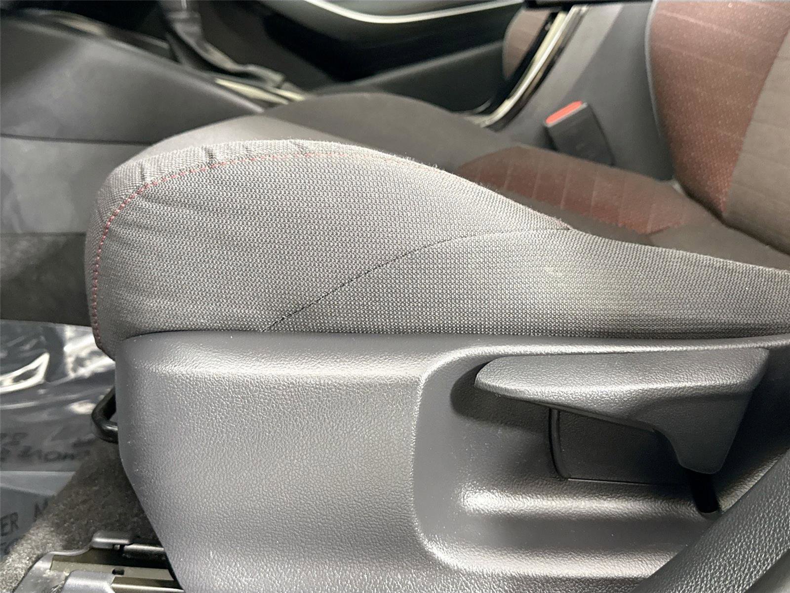 Certified 2024 Toyota Corolla SE image 25